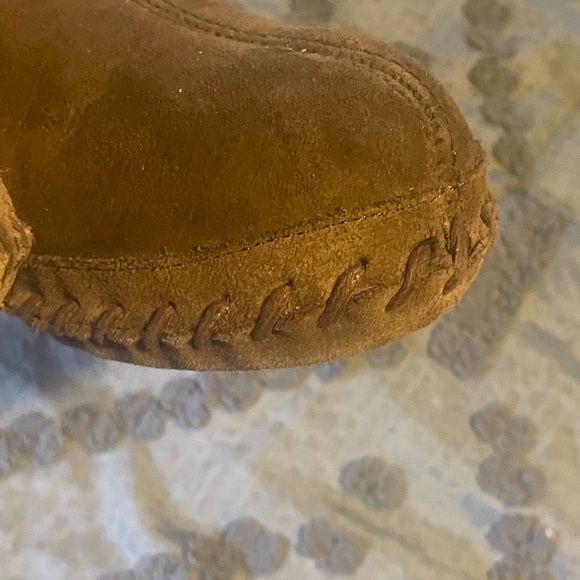 Llbean brown suede and fur slippers. Women's size 9. - Picture 6 of 7